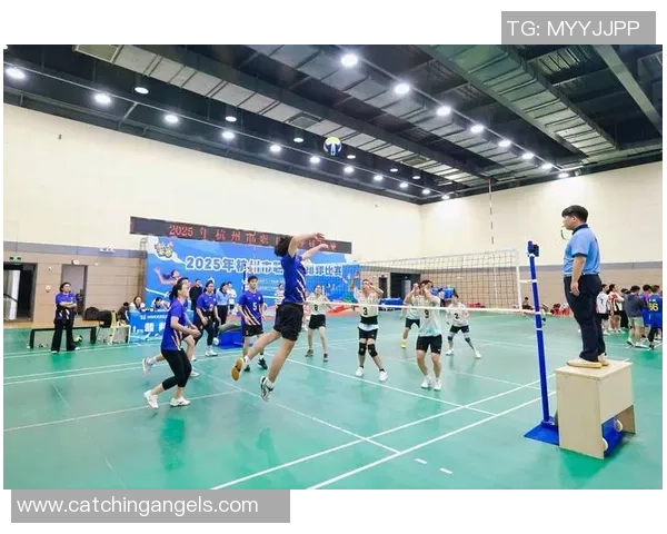 杭州排球队在全国排球配合排行榜中荣获第八名展现团队实力与潜力 杭州排球队在全国排球配合排行榜中荣获第八名展现团队实力与潜力