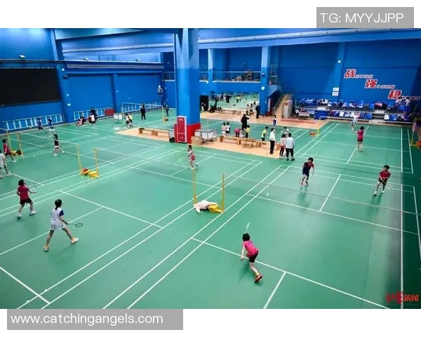 羽毛球竞技的魅力：探秘成都羽毛球队的反击战术与训练秘诀