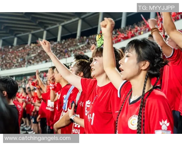 足球明星如何通过魅力与表现赢得球迷的心和支持 足球明星如何通过魅力与表现赢得球迷的心和支持