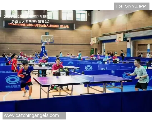 重庆乒乓球队在大师赛中的默契配合与战术分析探讨